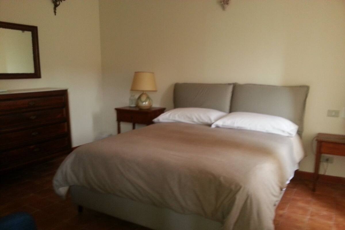 In-room safe, free WiFi, bed sheets