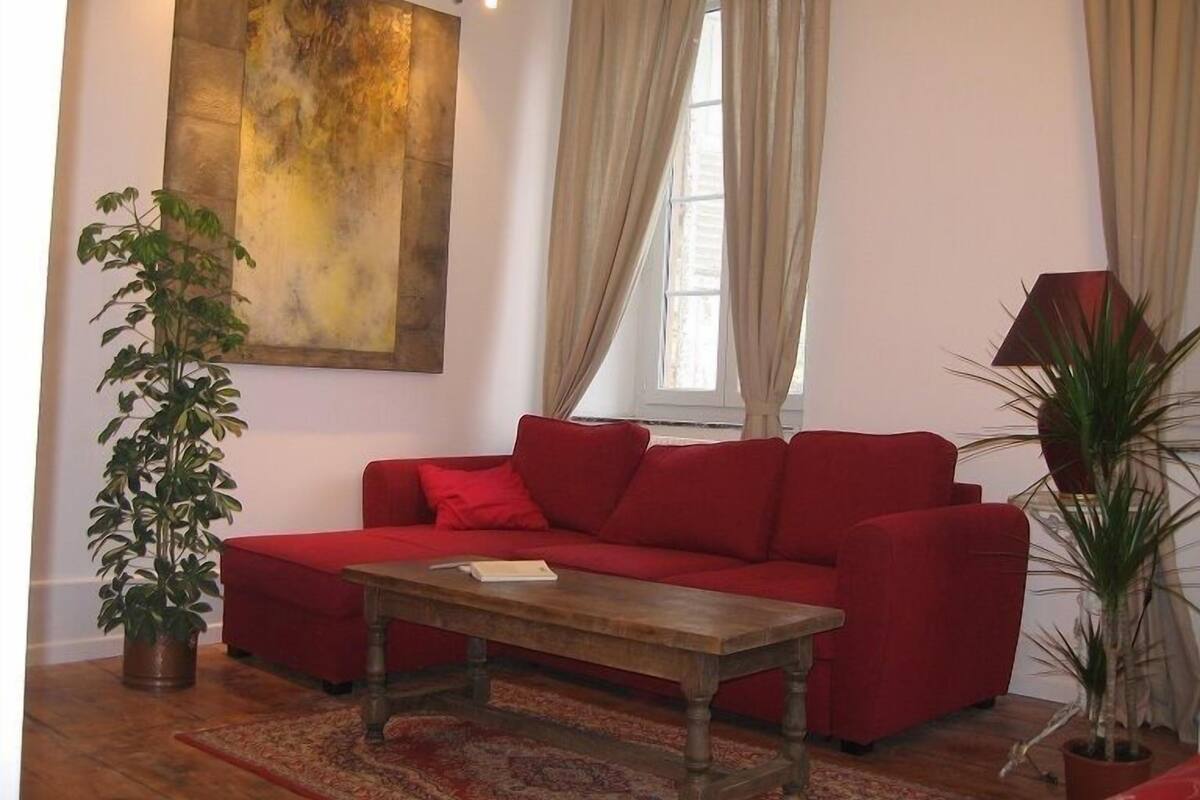 Comfort Double Room, 1 Queen Bed, Non Smoking, Garden View | Living room