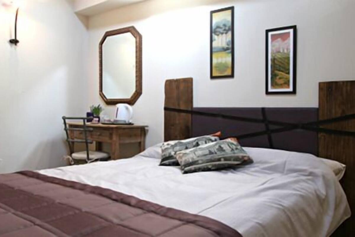Single Room (El Picicìn)