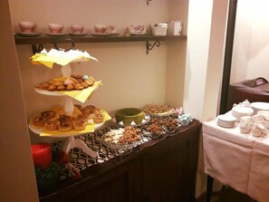 Colazione continentale inclusa, servita tutte le mattine 