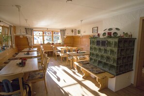 Café da manhã e jantar