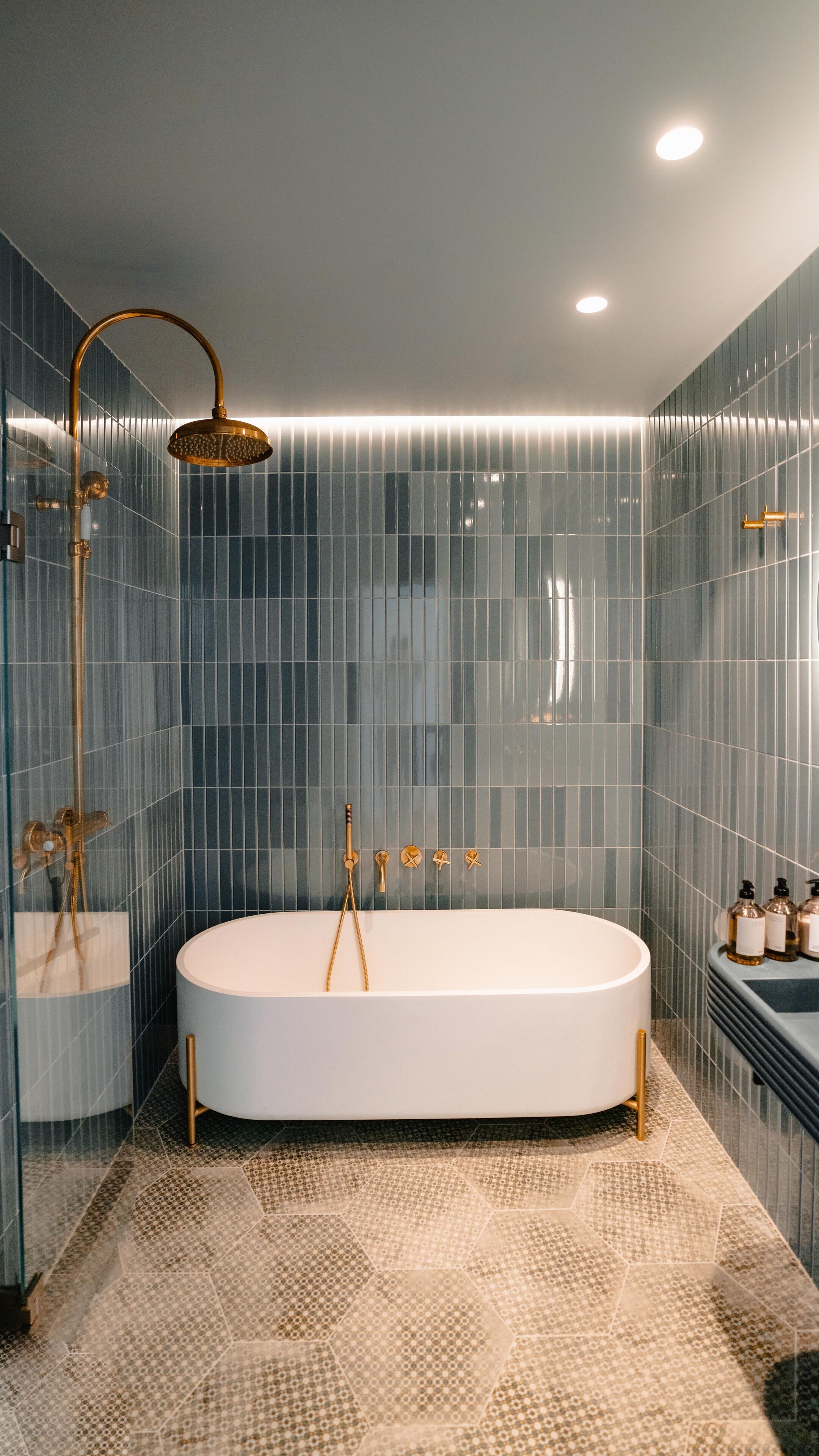 deluxe double room | bathroom | hair dryer, heated floors, towels, soap