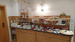Breakfast buffet
