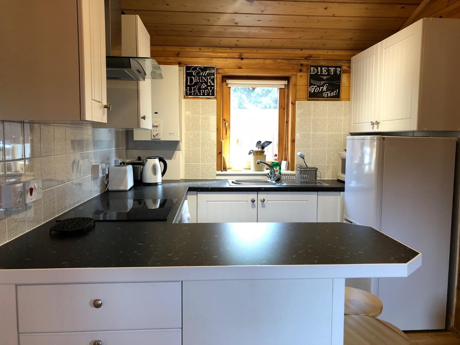 Tủ lạnh, lò vi sóng, lò nướng, bếp nấu 