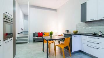 Appartamento, 1 camera da letto | Cucina privata | Frigorifero con congelatore, forno, piano cottura, bollitore elettrico