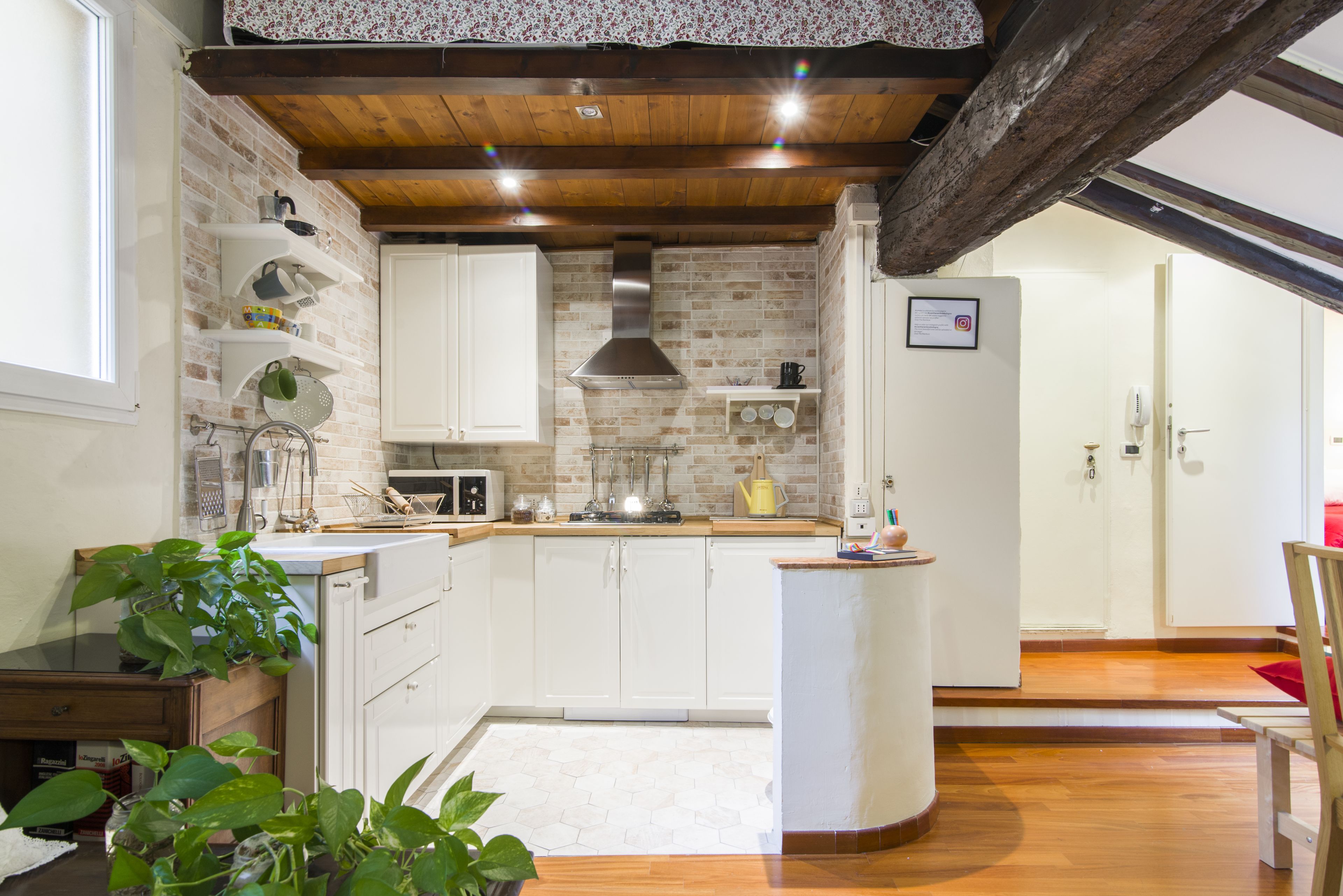 Apartment, 1 Bedroom | Private kitchenette | Fridge, microwave, stovetop, electric kettle