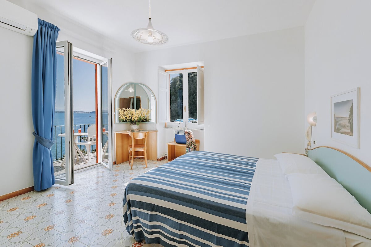 Comfort Double or Twin Room, Sea View | Minibar, desk, free WiFi, bed sheets