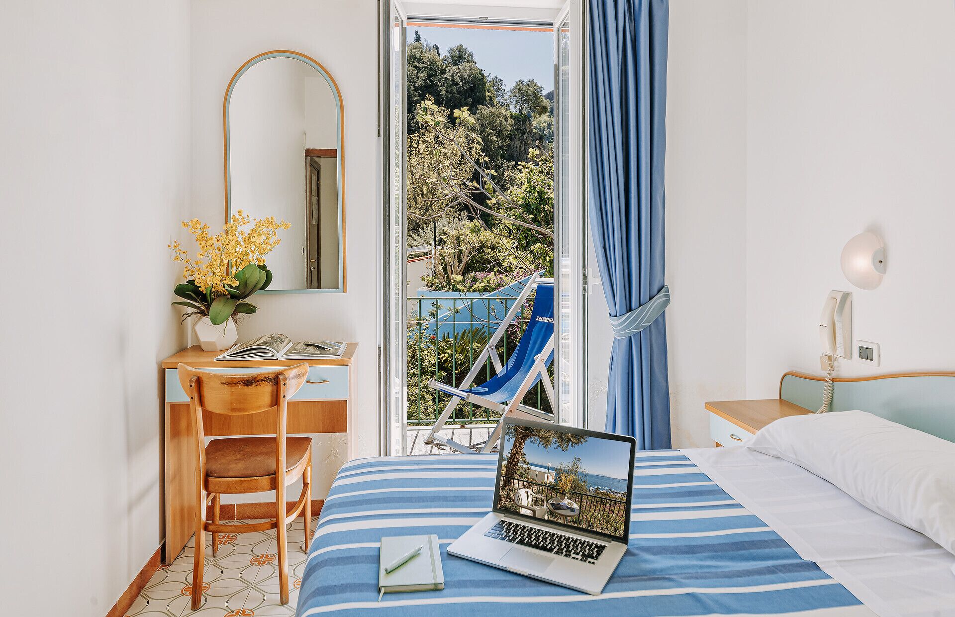 economy double room | 1 bedroom, minibar, desk, free wifi