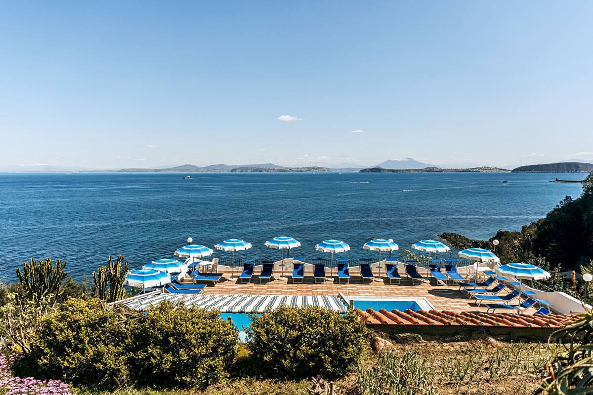 Остров Искья: лучшее место для лечения и отдыха