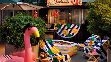 Snack bar