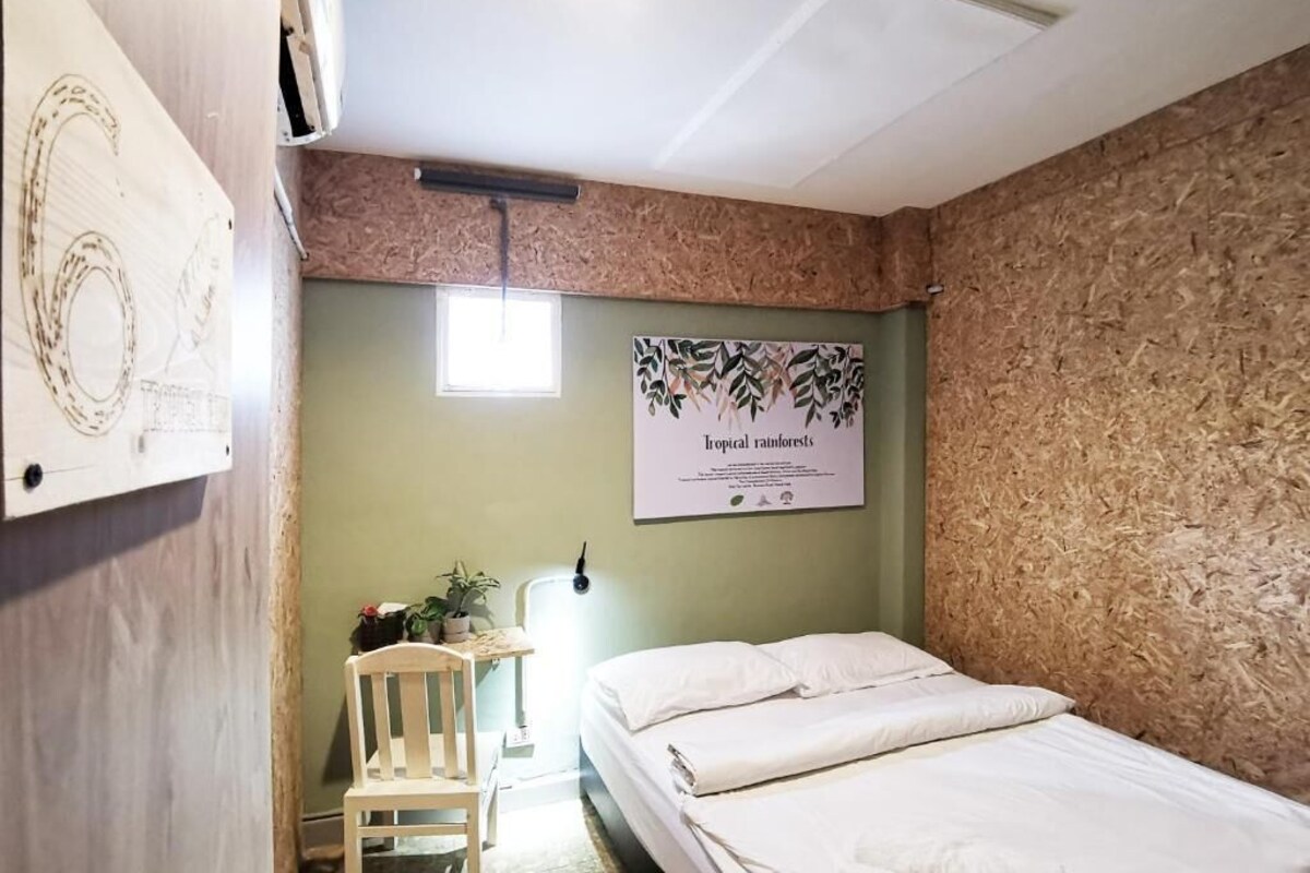 遮光布/窗簾、熨斗/熨衣板、免費無線上網、床單