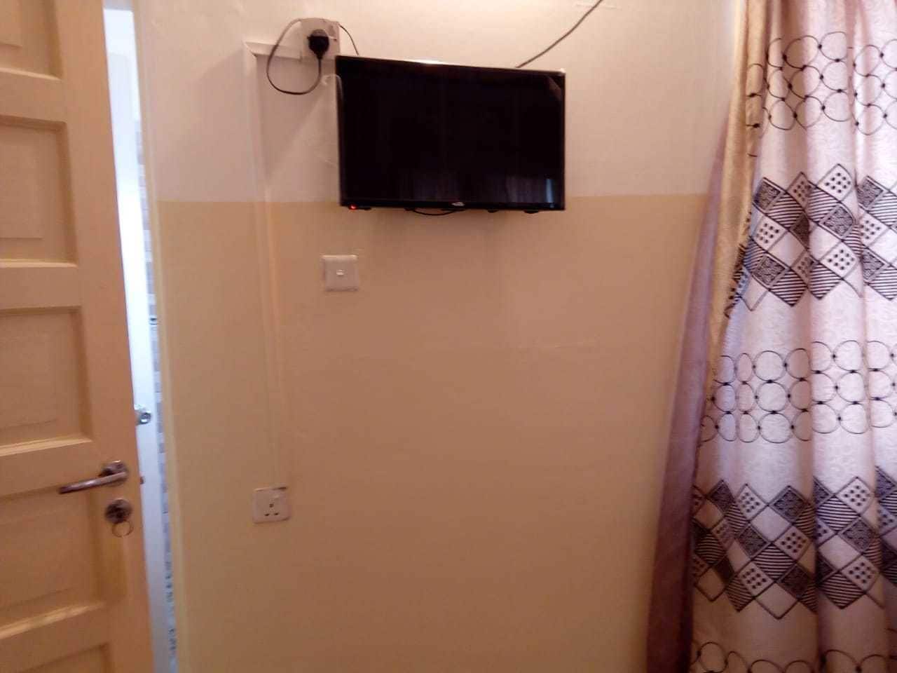 standard twin room, 2 single beds, non smoking | desk, free wifi, bed sheets