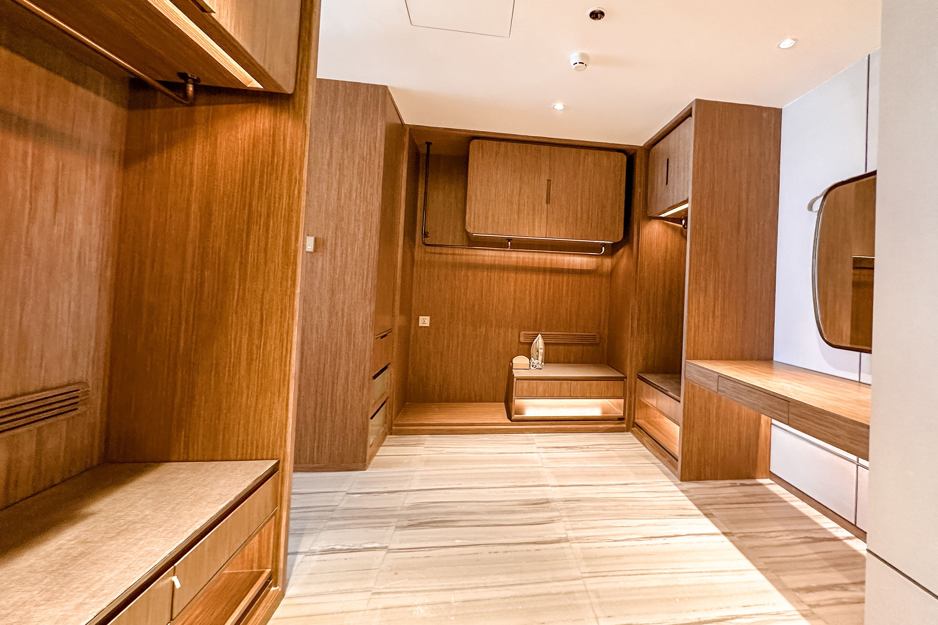 presidential suite | wardrobe