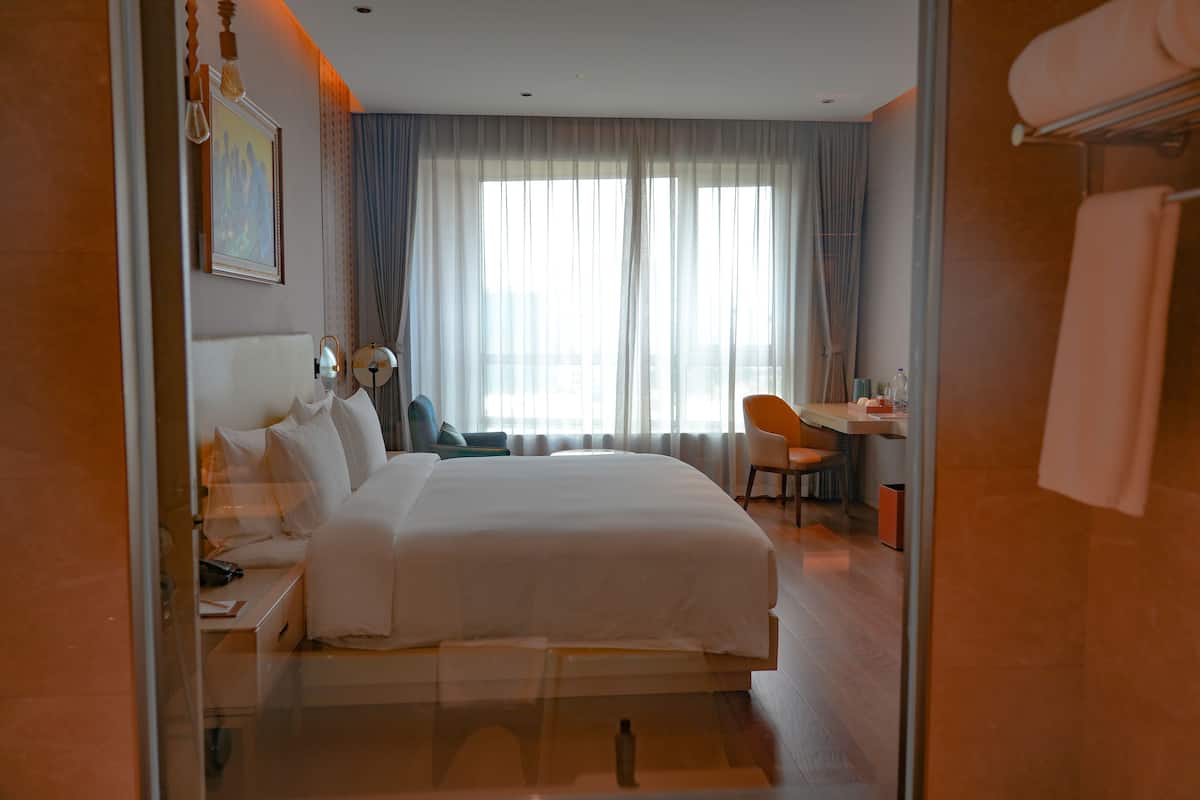 Apartment, 1 Bedroom | Minibar, in-room safe, desk, laptop workspace