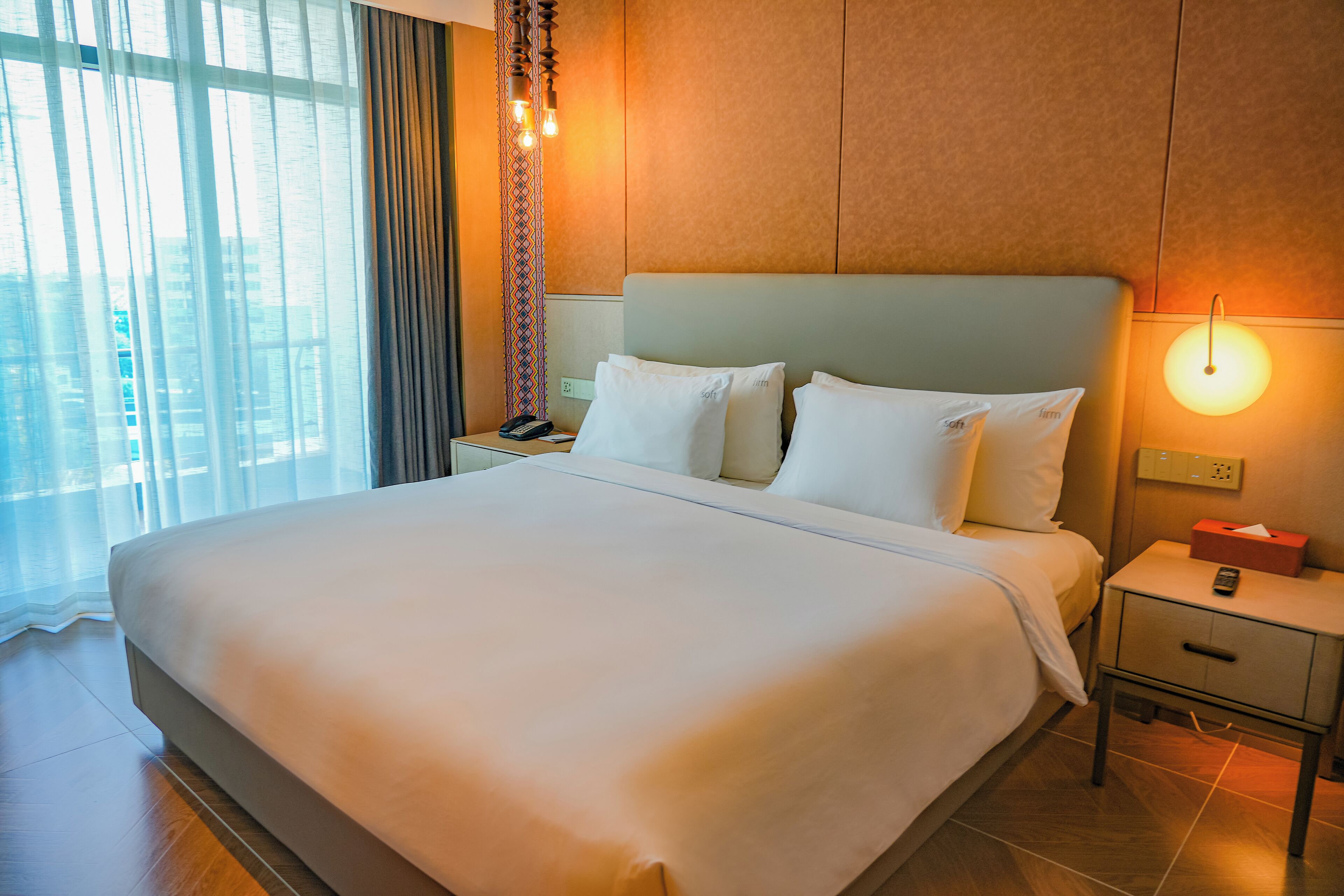 Habitación ejecutiva | Minibar, caja de seguridad en la habitación y escritorio 