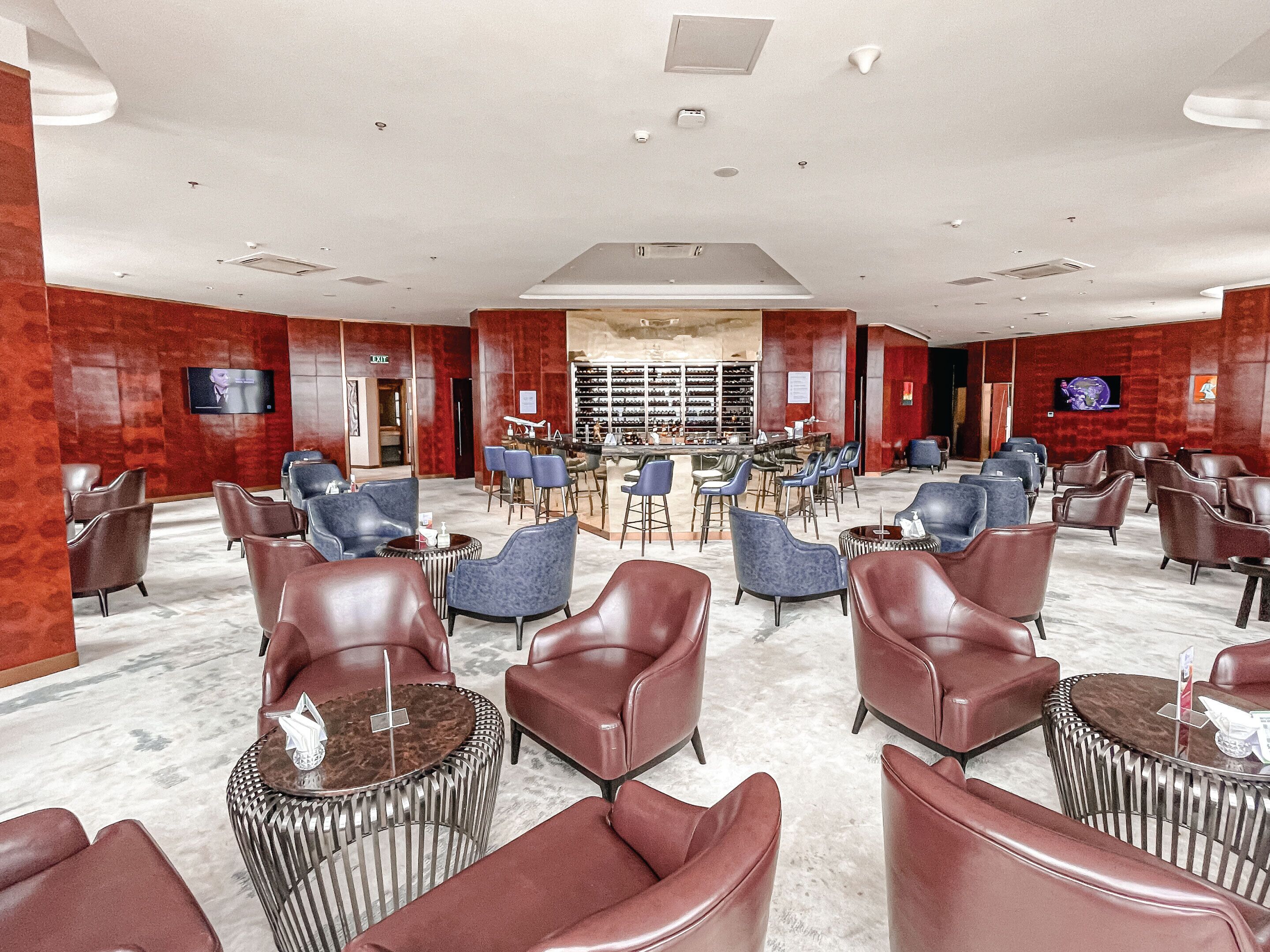 6 bars/lounges, poolside bar