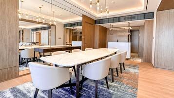 Presidential Suite | Dining room