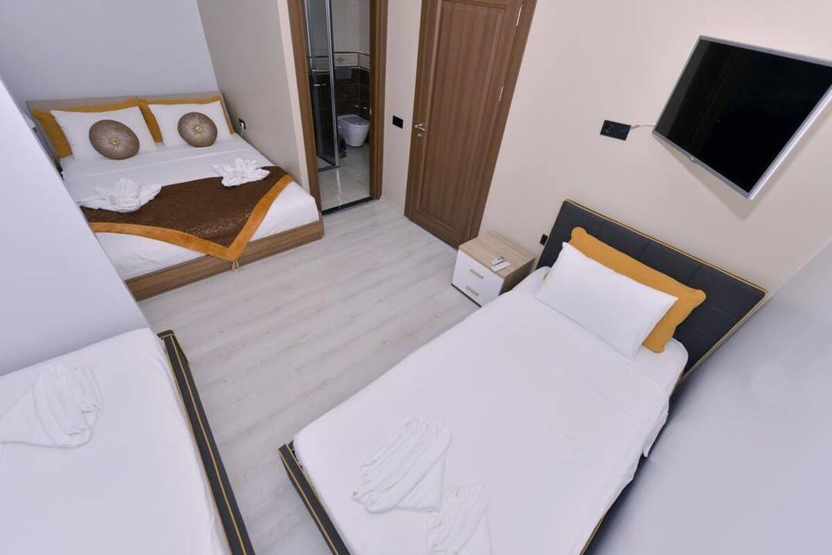 Chambre Triple Confort | Chambres insonorisées, Wi-Fi gratuit, draps fournis