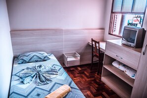 14 bedrooms, individually furnished, desk, iron/ironing board - Juliana Palace Hotel (Patos de Minas)