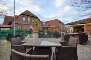 Terrace/patio - Hotel Kischers Landhaus (Hannover)