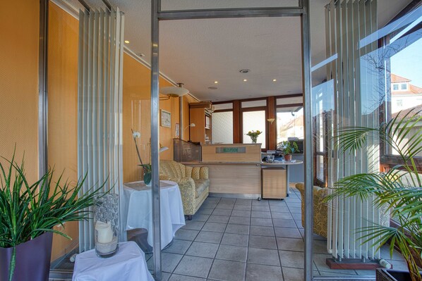 Reception - Hotel Kischers Landhaus (Hannover)