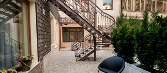 Shato Luxe Hotel