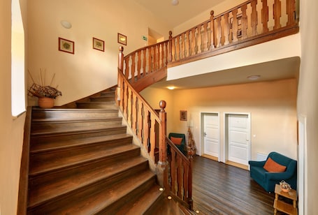 Escaleras. Penzion Černická obora