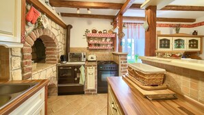 House, 4 Bedrooms | Private kitchen - House Maria (Krk)