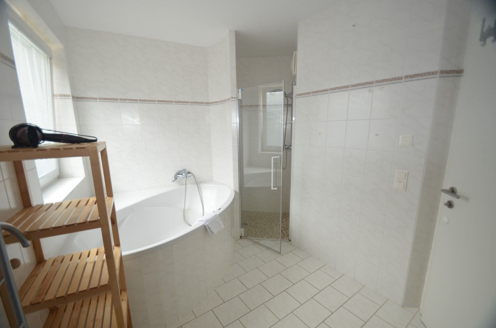 Apartament (Penthouse B Zell am See) | Bany | Banyera i dutxa independents i assecador de cabells 