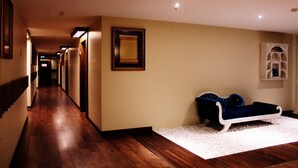 Unclassified image, 2 of 10, button - Istanbul Houses (Istanbul)