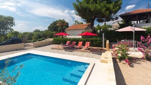 Seasonal outdoor pool - Villa Anita (Vrbnik)