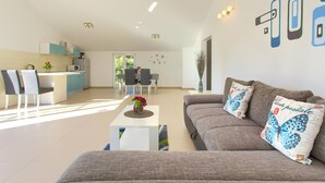 Villa | Opholdsområde | Fladskærms-tv, dvd-afspiller