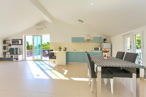 Villa | Living area
