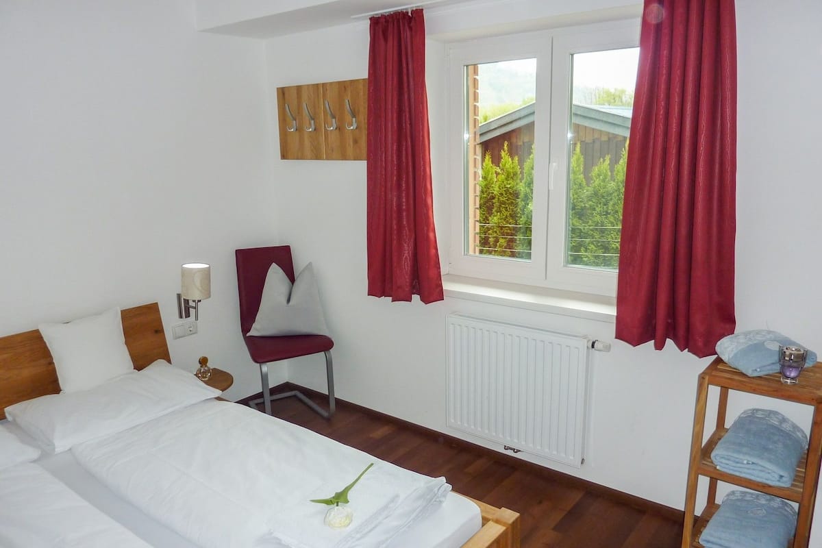 Apartment, 2 Bedrooms, Balcony, Mountain View (Residence Alpin Kaprun - TOP 2) | Iron/ironing board, cots/infant beds, free WiFi