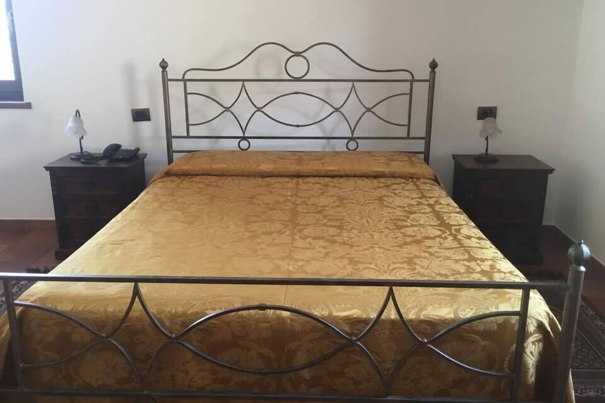 In-room safe, bed sheets, wheelchair access