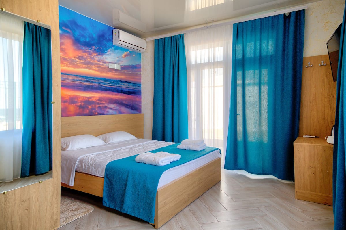 Tripla Deluxe, vista mare (300 m from the main building (PLUS)) | Biancheria da letto di alta qualità, Wi-Fi gratuito, lenzuola