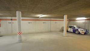 Tempat parkir