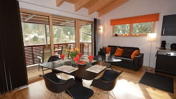 Departamento, 2 habitaciones (Schmitten Finest Apartment - LUIGI) | Cocina privada | Refrigerador, microondas, horno y parrilla de estufa