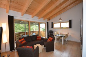 Apartamento, 2 quartos (Schmitten Finest Apartment - CAMERON) | Sala de estar | TV de tela plana