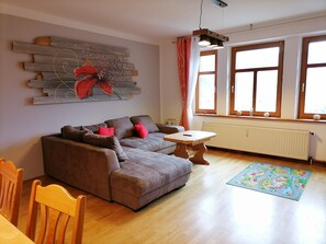 Standard Apartment, 3 Bedrooms, Non Smoking