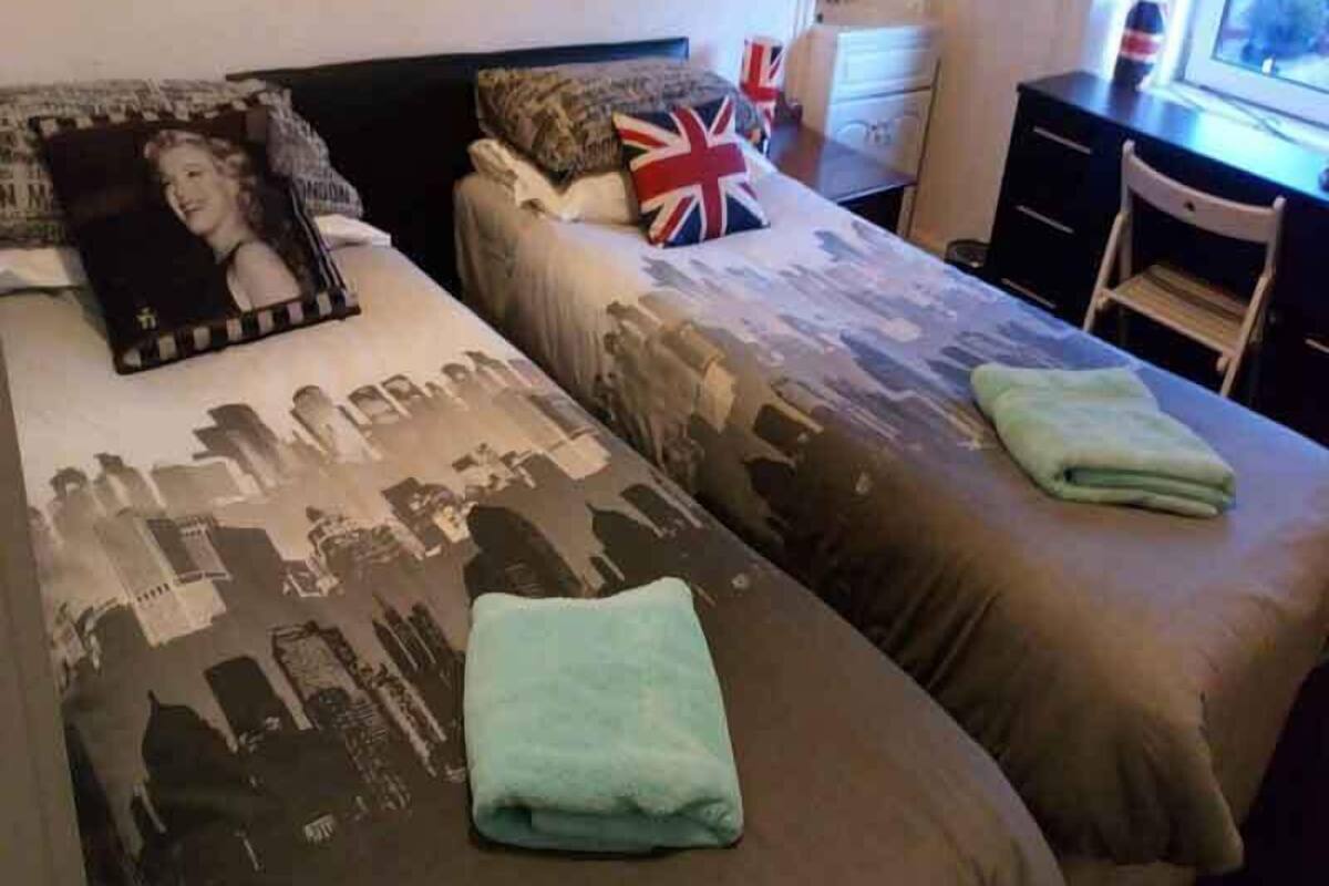 Doppelzimmer, eigenes Bad | Bügeleisen/Bügelbrett, kostenloses WLAN, Bettwäsche