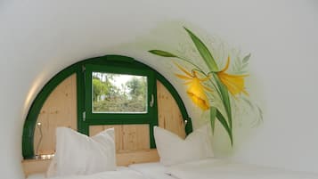 Basic Cabin, 1 Bedroom, Shared Bathroom, River View | 1 bedroom