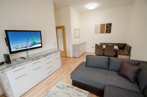 Apartment, 1 Bedroom (CityXpress TOP 7 - Zell am See) | Living room