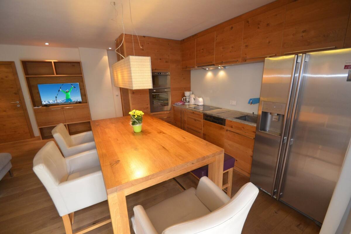 Apartment (- MAX ONE) | In-room dining