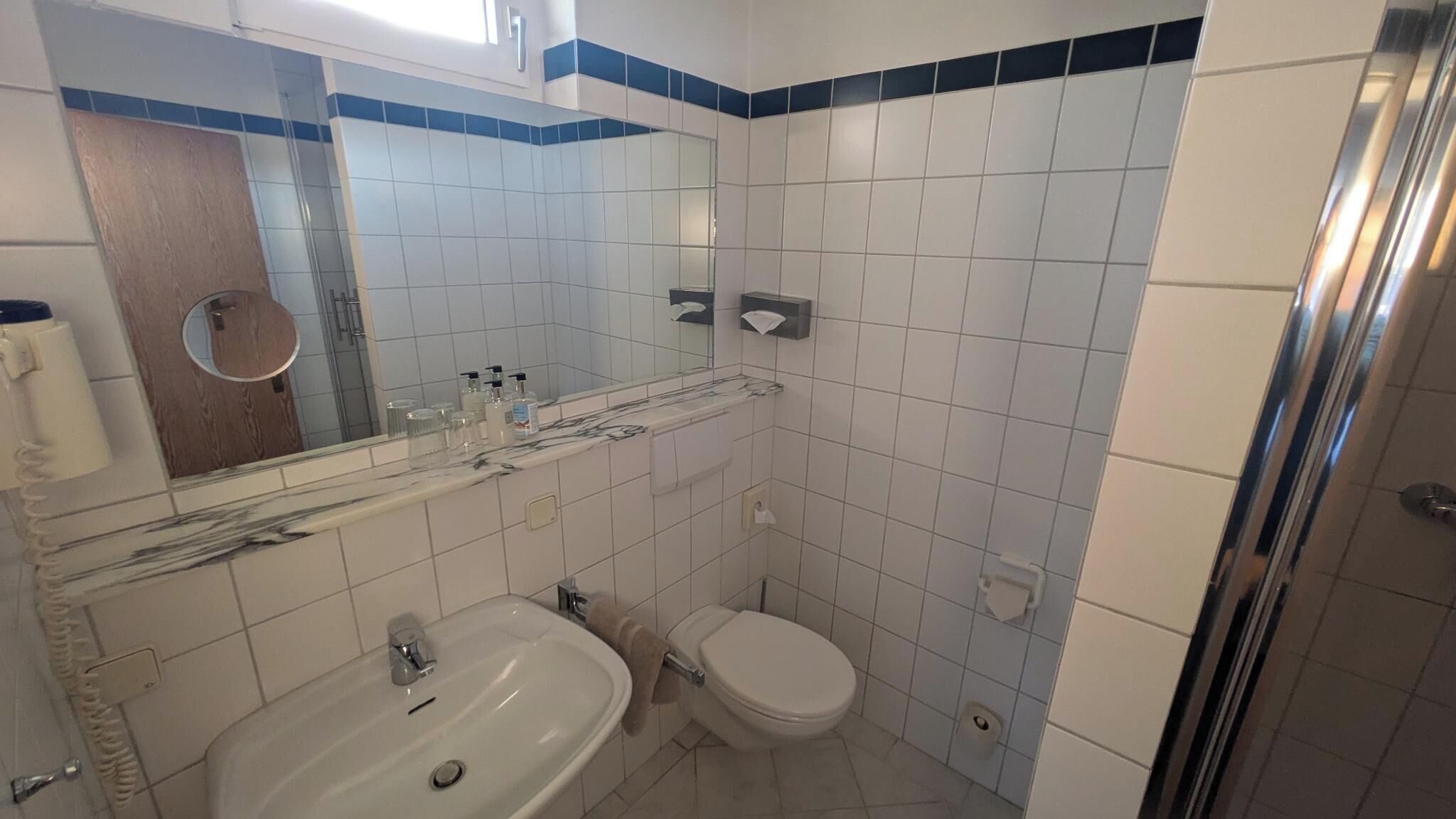 comfort double room | bathroom | shower, hair dryer, towels