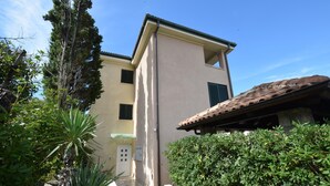 Unclassified image, 5 of 27, button - Apartments Ravlic (Punat)