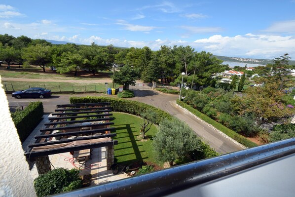 Apartment, 1 Bedroom (609 - Jelena) | Garden view - Apartments Ravlic (Punat)