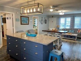 Refrigerador, horno, lavavajillas, cafetera/tetera