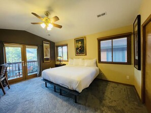 Townhome, 3 Bedrooms | 3 bedrooms, laptop workspace, iron/ironing board, travel cot - Elk Haven -- Ev #6079 3 Bedroom Condo by RedAwning (Estes Park)