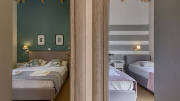 2 bedrooms, hypo-allergenic bedding, desk, soundproofing